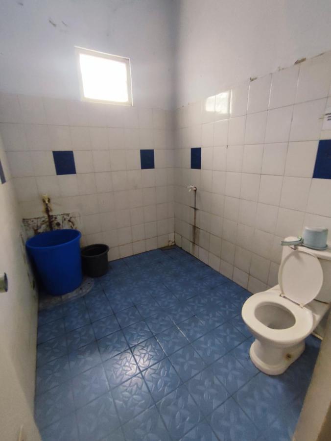 Oyo 90865 Hotel Kusuma Purwakarta Karawang Kültér fotó